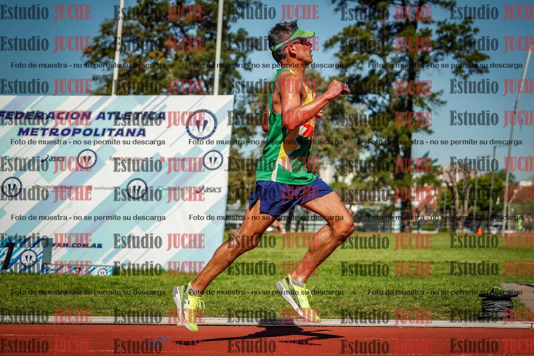 Fotos de los 5000 m llanos de mujeres y varones