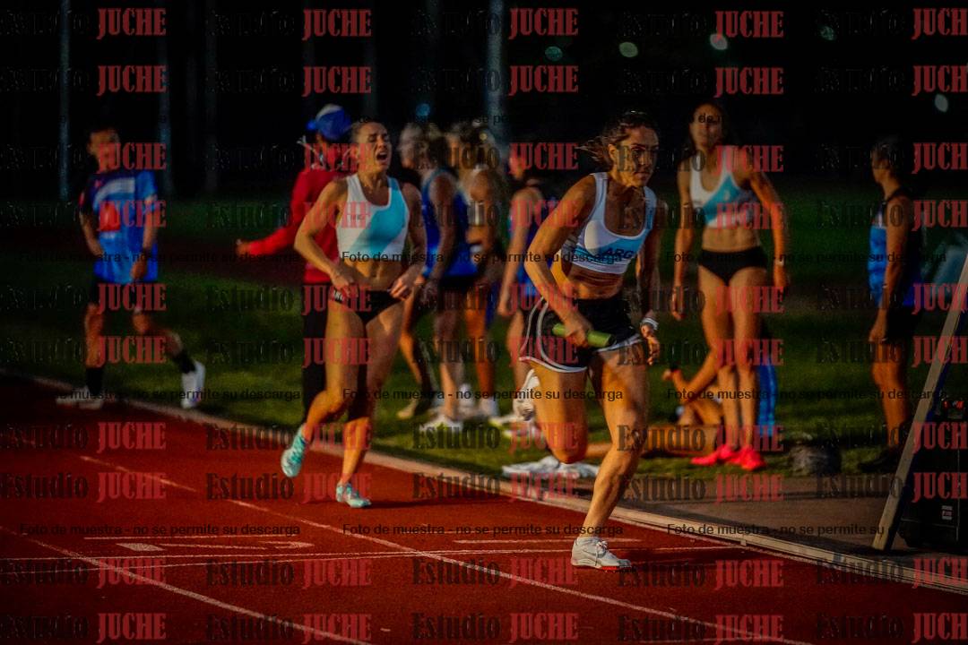 Fotos de las postas 4x400 m mixtas
