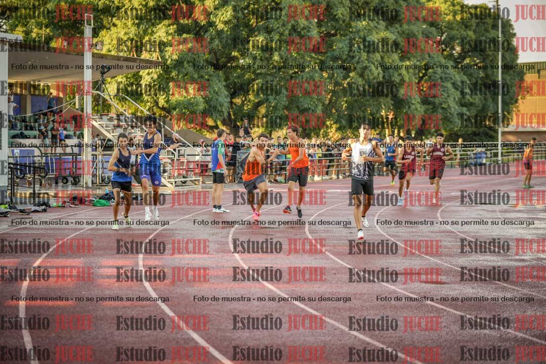 Fotos de las Postas 4x400 m de varones