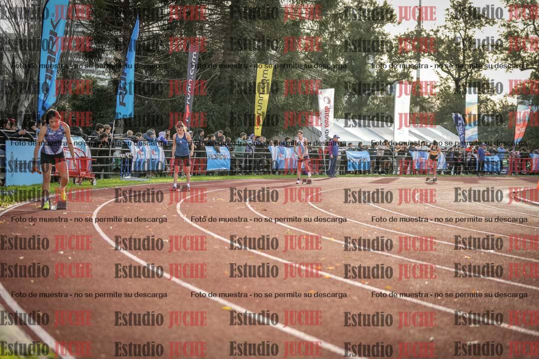 Fotos de las Postas 8x300 m mixta