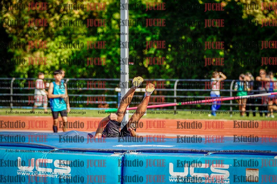 Fotos del salto en alto de varones