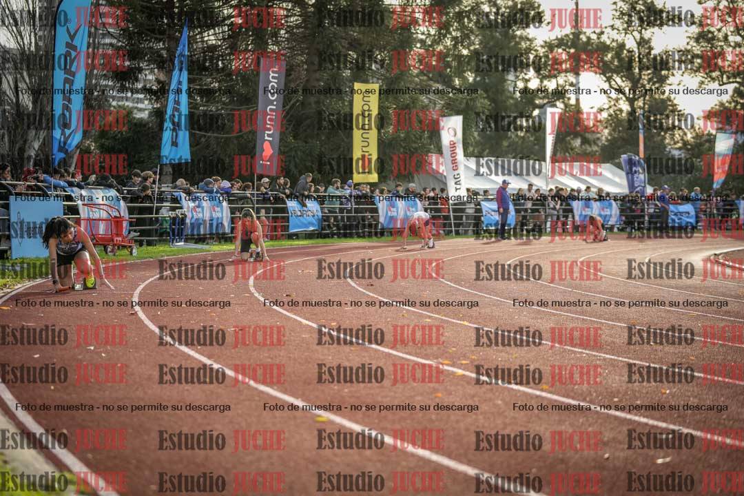Fotos de las Postas 8x300 m mixta