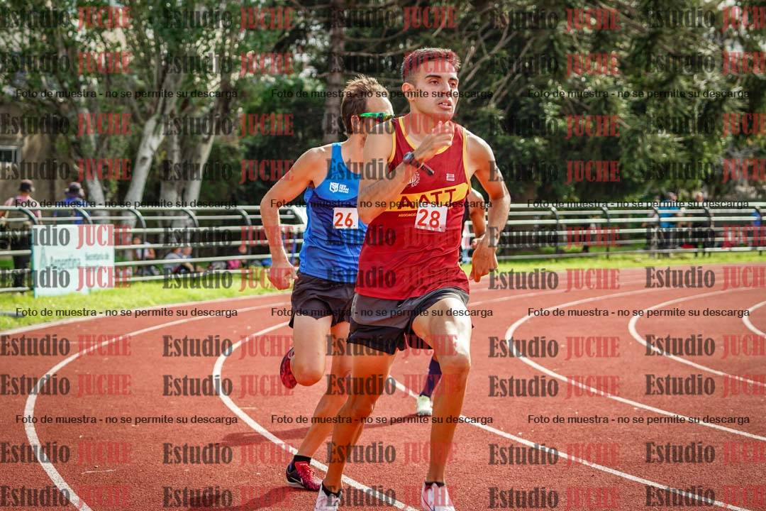 Fotos de los 800 m llanos de varones
