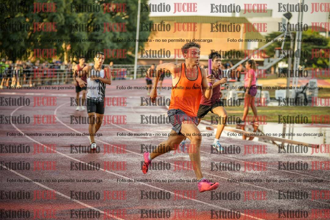 Fotos de las Postas 4x400 m de varones