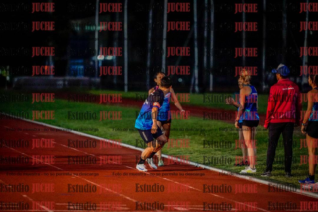 Fotos de las postas 4x400 m mixtas