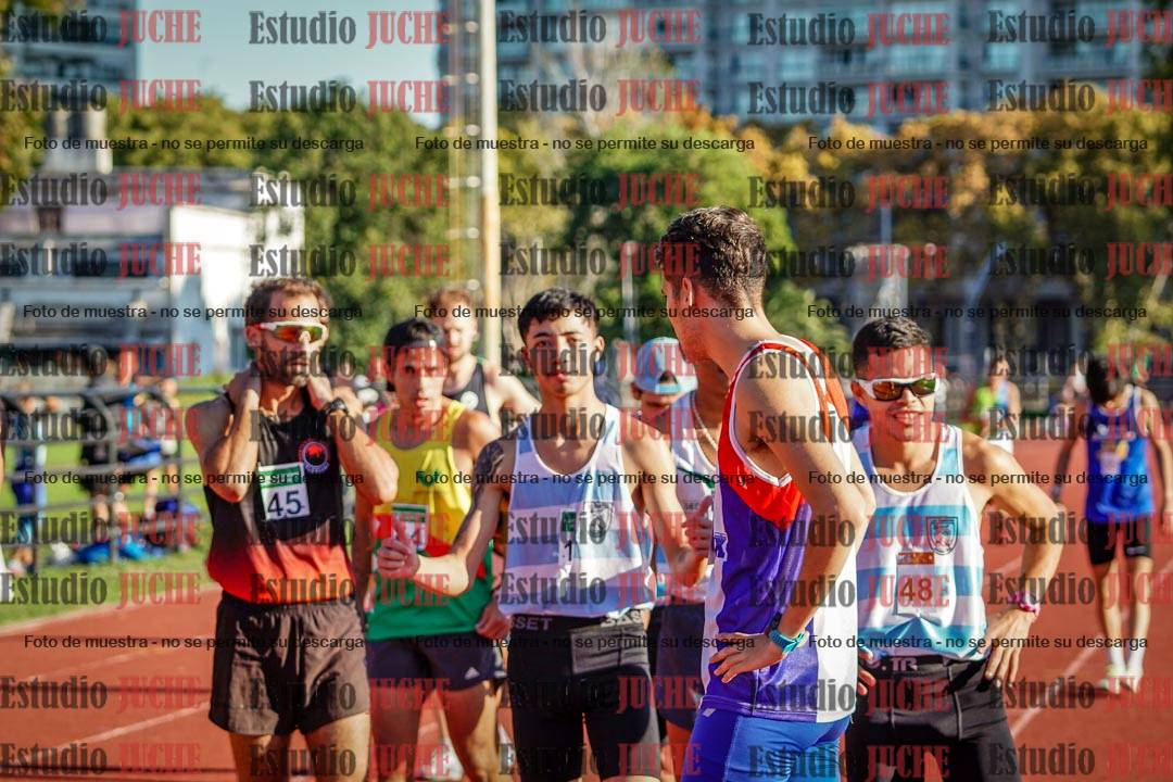 Fotos de los 3000 m llanos de varones