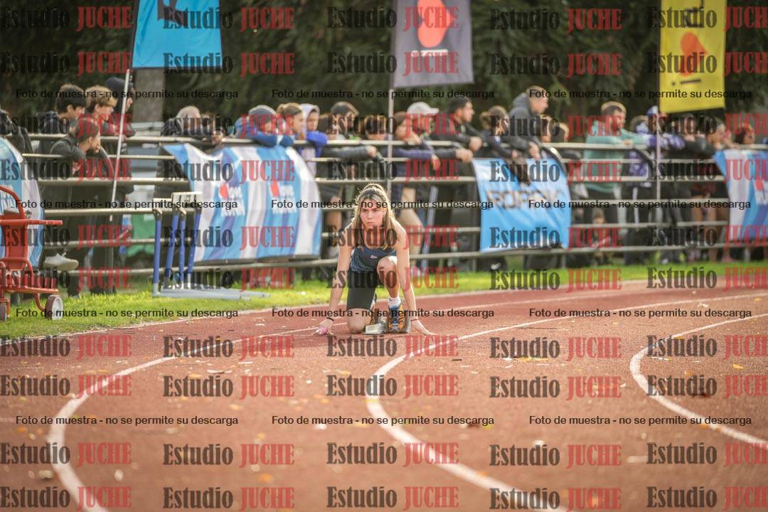 Fotos de las Postas 8x300 m mixta