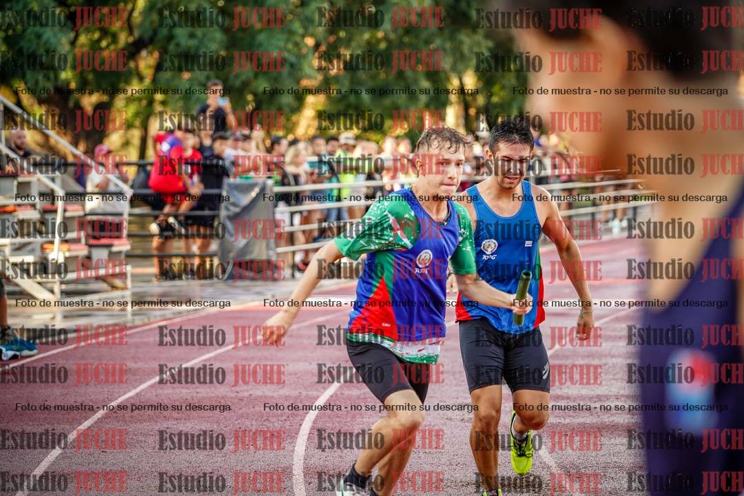 Fotos de las Postas 4x400 m de varones