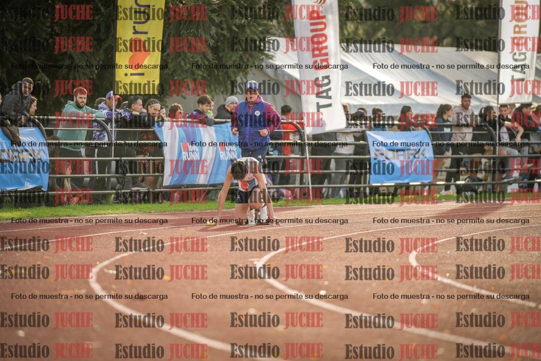 Fotos de las Postas 8x300 m mixta