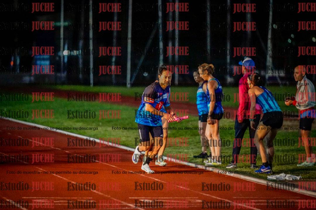 Fotos de las postas 4x400 m mixtas