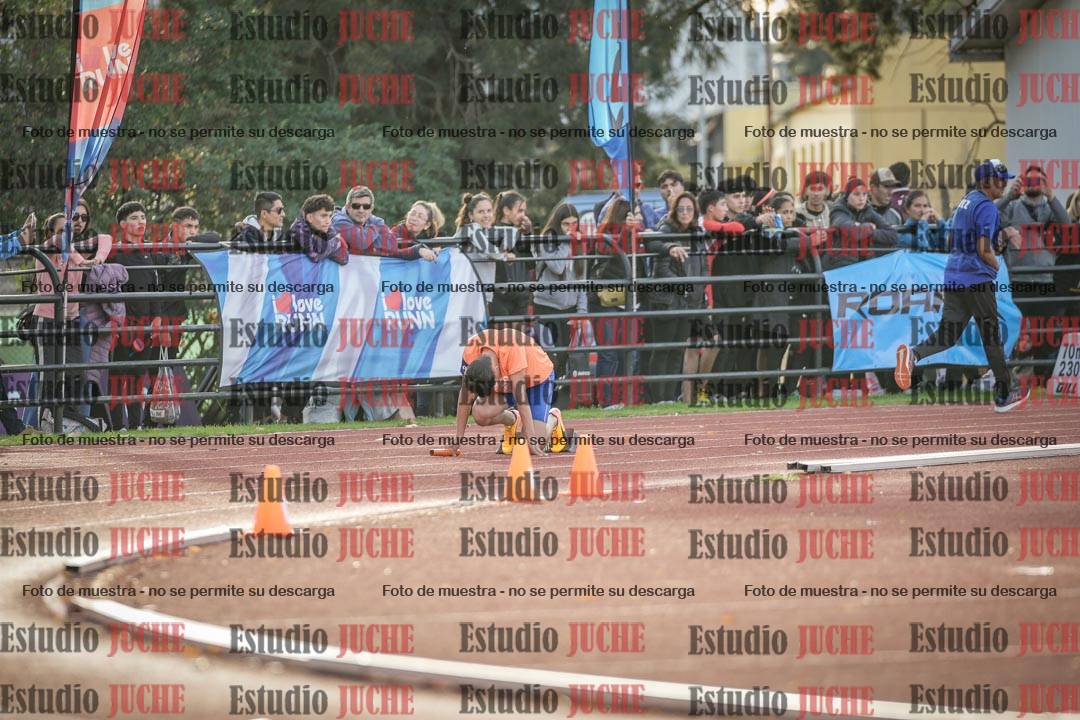 Fotos de las Postas 8x300 m mixta