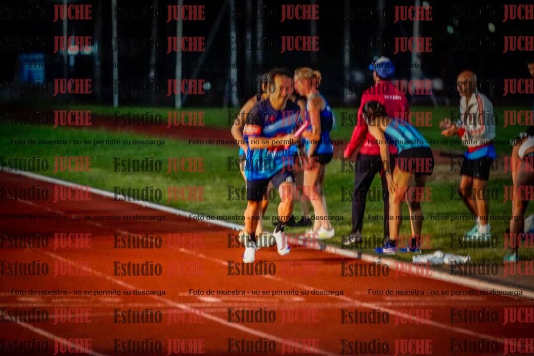 Fotos de las postas 4x400 m mixtas