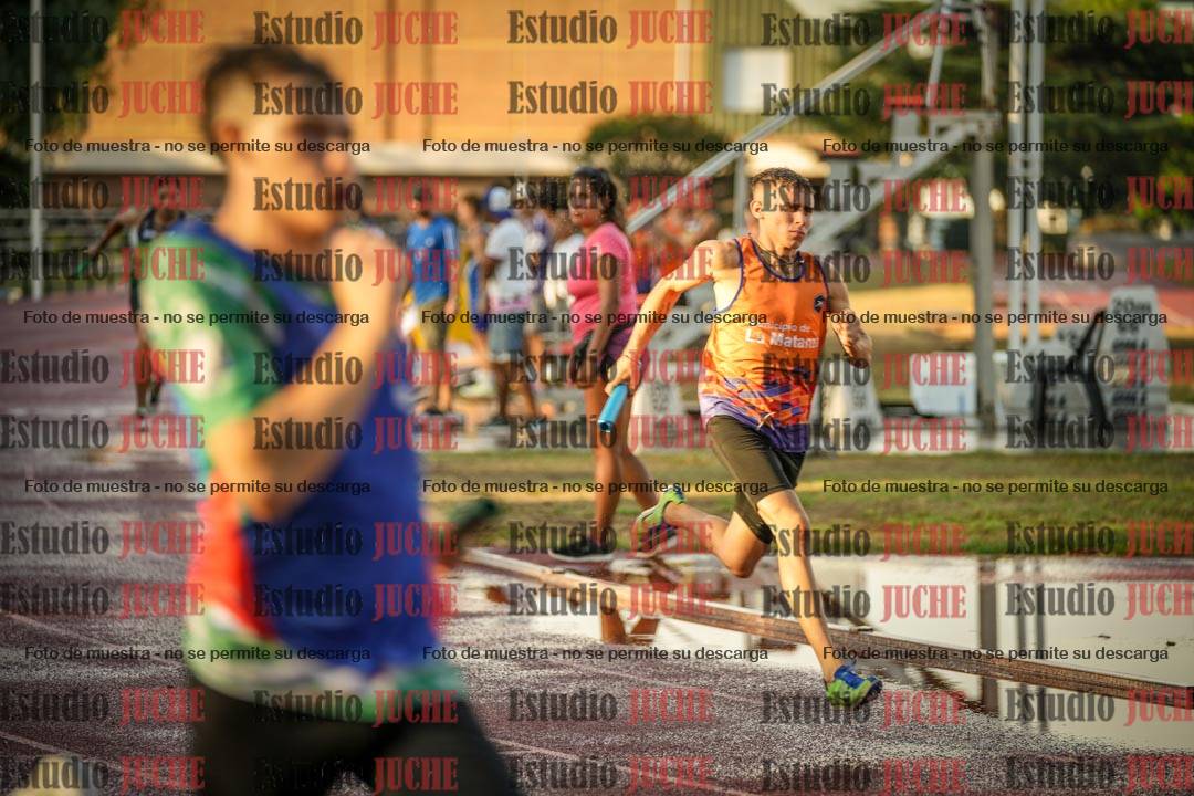 Fotos de las Postas 4x400 m de varones