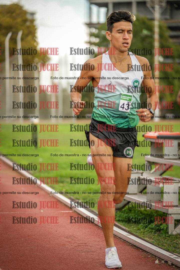Fotos de los 3000 m llanos de varones