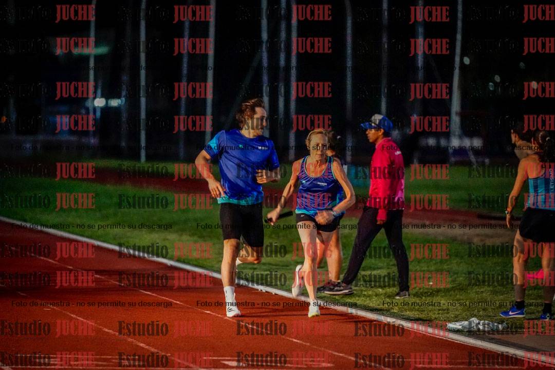 Fotos de las postas 4x400 m mixtas