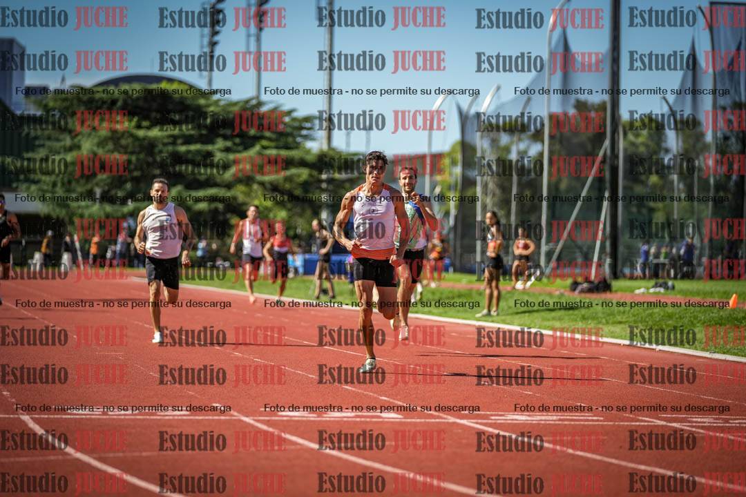 Fotos de los 400 m llanos de varones