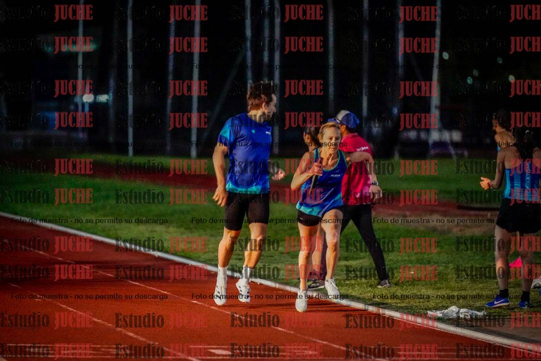 Fotos de las postas 4x400 m mixtas