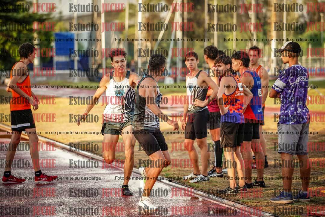 Fotos de las Postas 4x400 m de varones