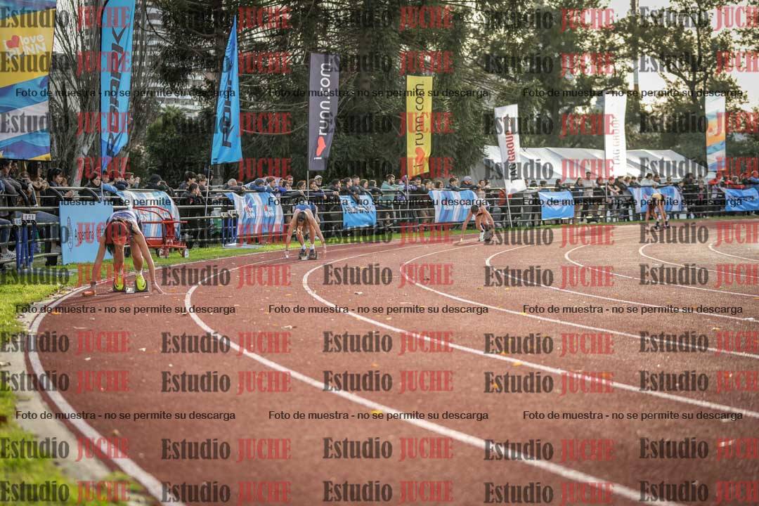 Fotos de las Postas 8x300 m mixta