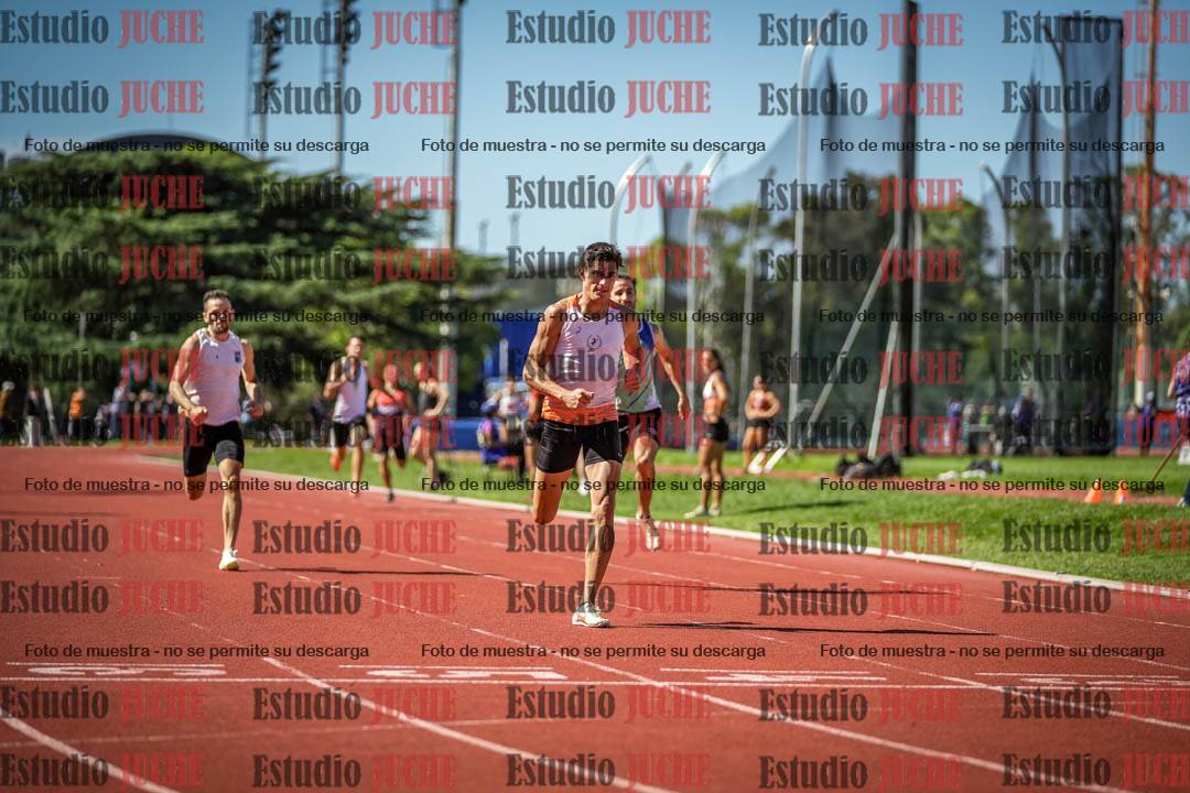 Fotos de los 400 m llanos de varones