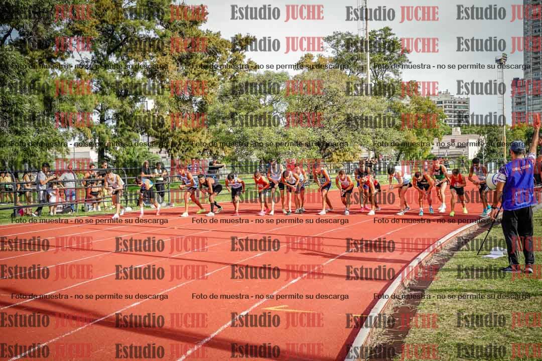 Fotos de los 3000 m llanos de varones