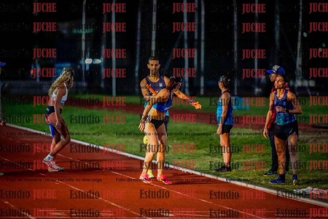 Fotos de las postas 4x400 m mixtas