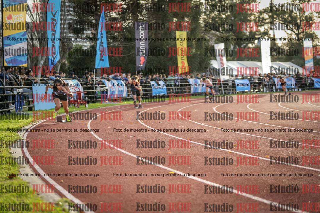 Fotos de las Postas 8x300 m mixta