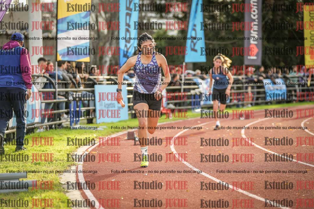 Fotos de las Postas 8x300 m mixta