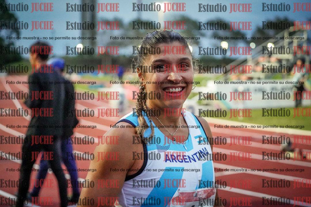 Fotos de algunos extras y podios del día 1