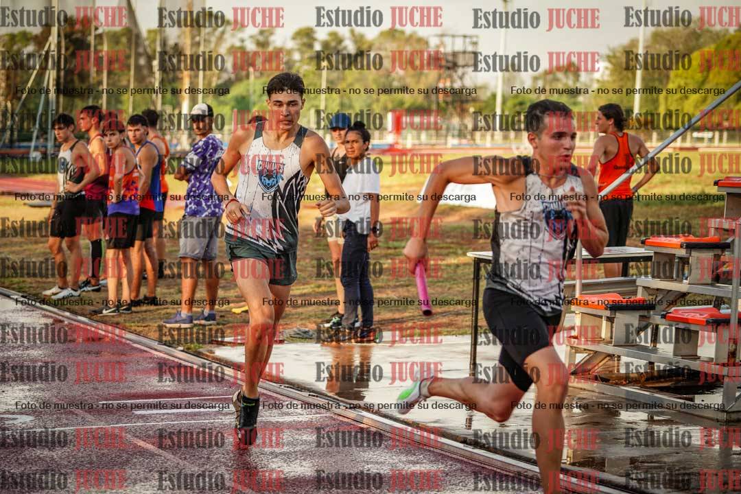 Fotos de las Postas 4x400 m de varones