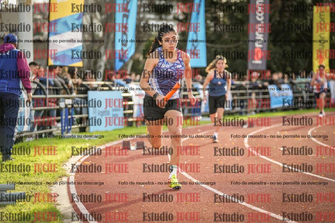 Fotos de las Postas 8x300 m mixta