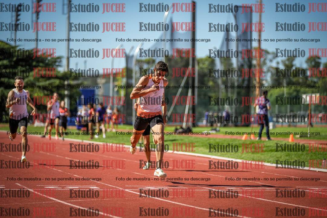 Fotos de los 400 m llanos de varones