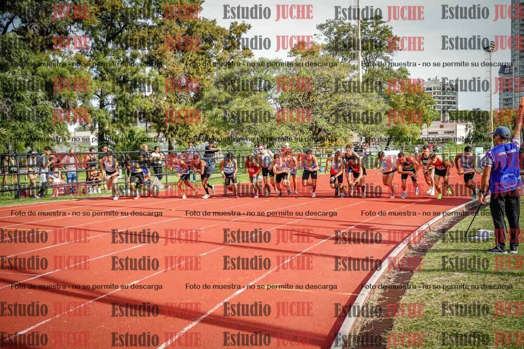 Fotos de los 3000 m llanos de varones