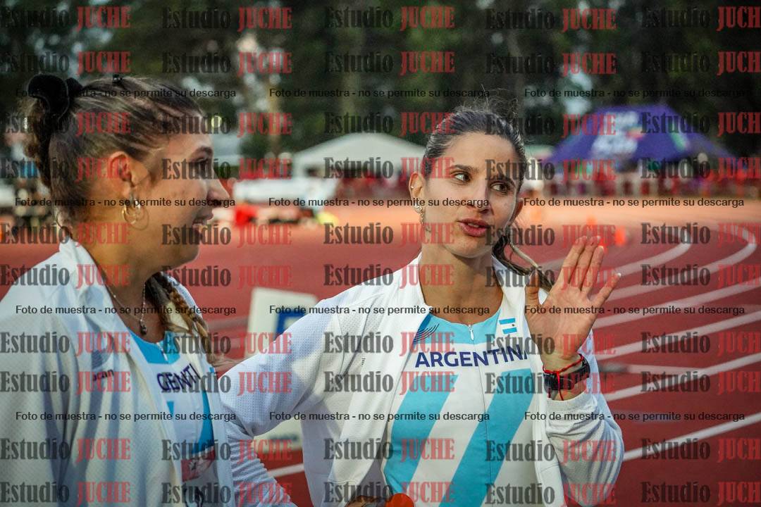 Fotos de algunos extras y podios del día 1