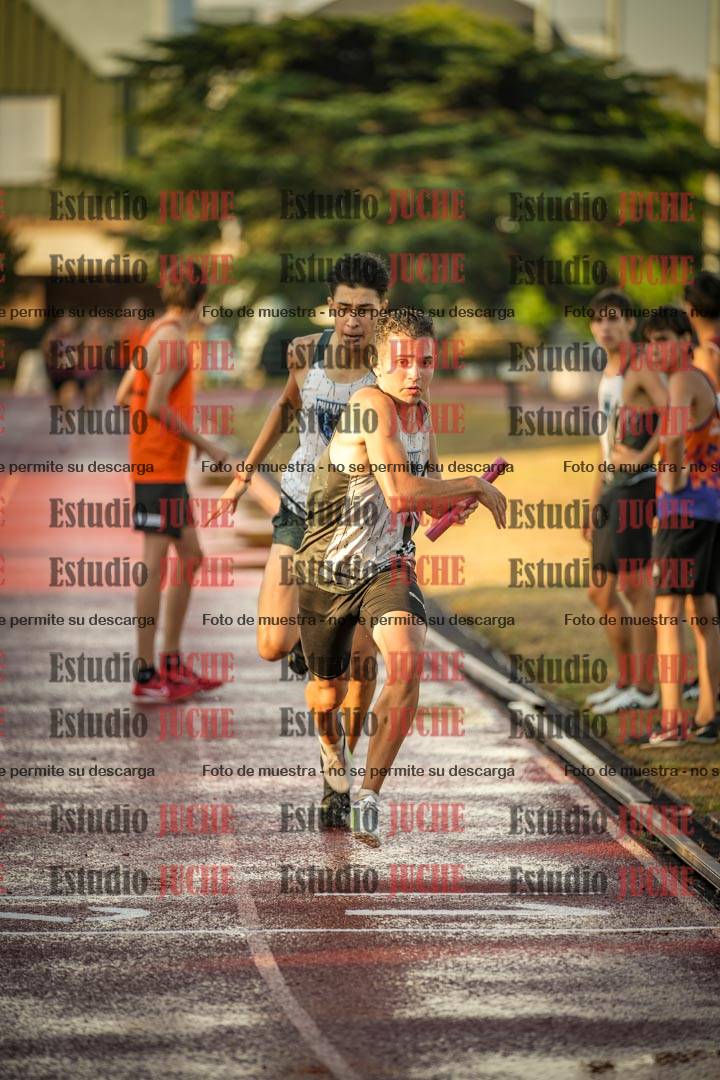 Fotos de las Postas 4x400 m de varones