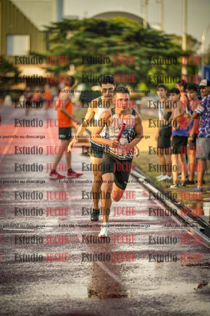 Fotos de las Postas 4x400 m de varones