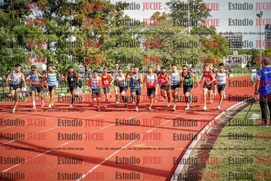 Fotos de los 3000 m llanos de varones