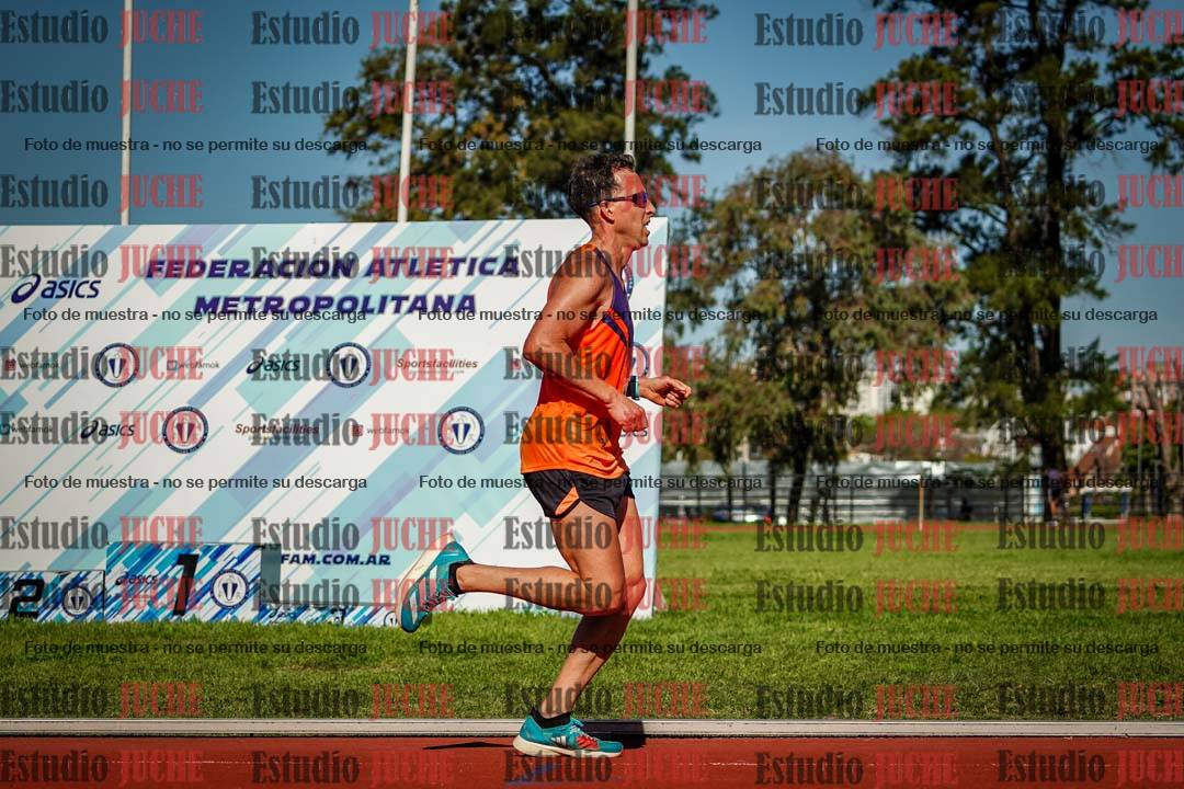 Fotos de los 5000 m llanos de mujeres y varones