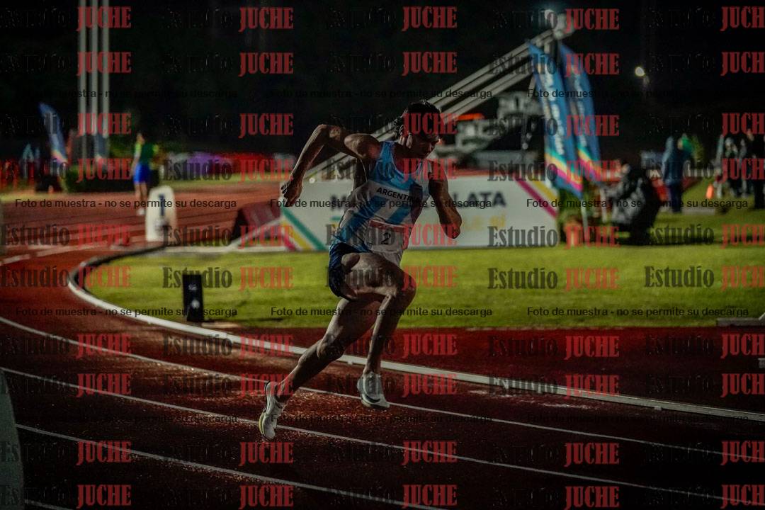 Fotos de los 400 m llanos de varones - deca 5 - serie 1