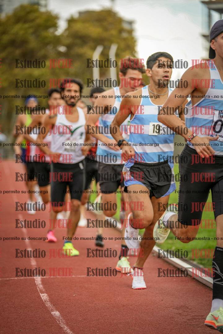 Fotos de los 3000 m llanos de varones