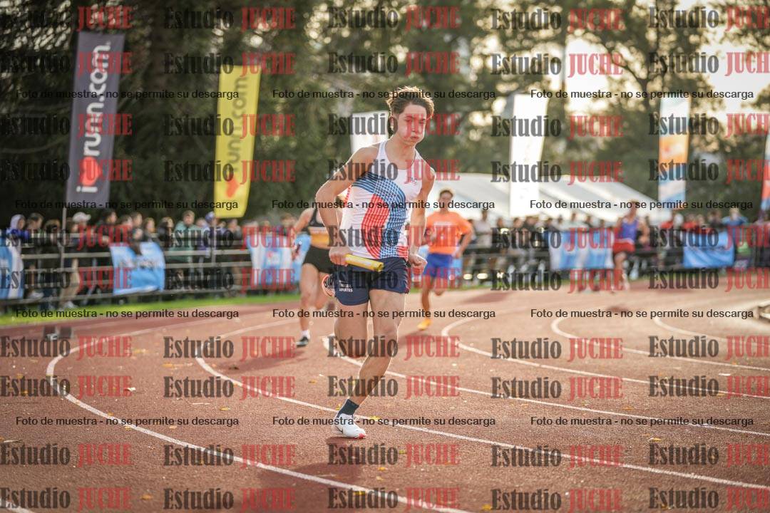 Fotos de las Postas 8x300 m mixta
