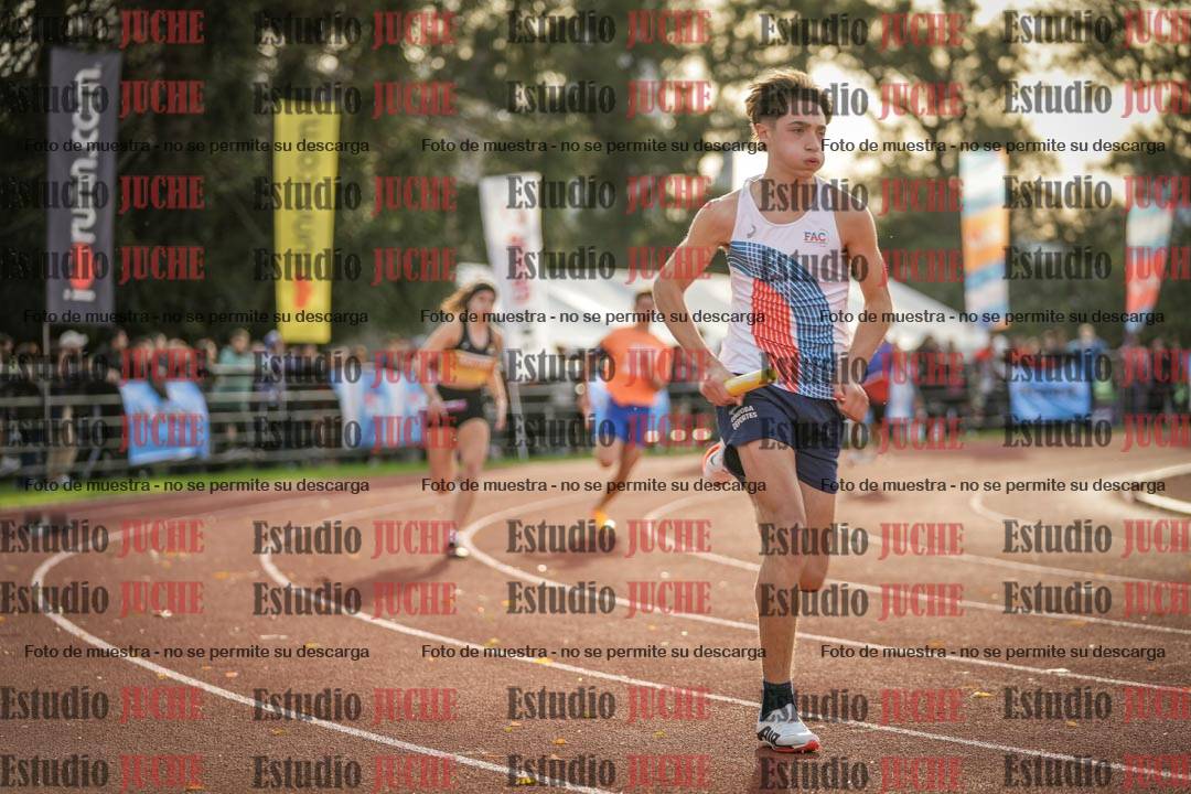 Fotos de las Postas 8x300 m mixta