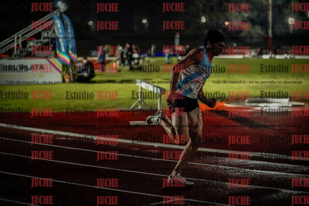 Fotos de los 400 m llanos de varones - deca 5 - serie 1