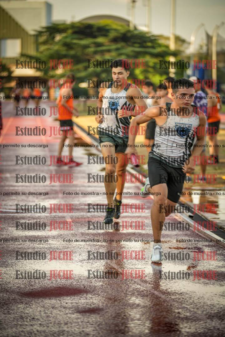 Fotos de las Postas 4x400 m de varones