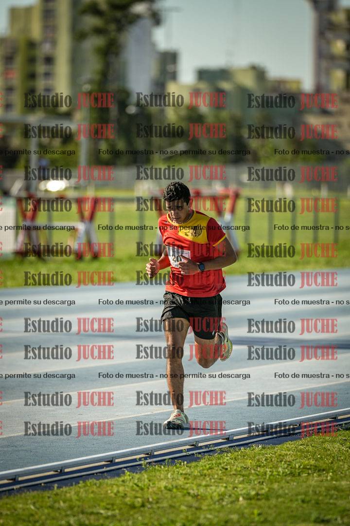 Fotos de los 3000 m llanos de varones