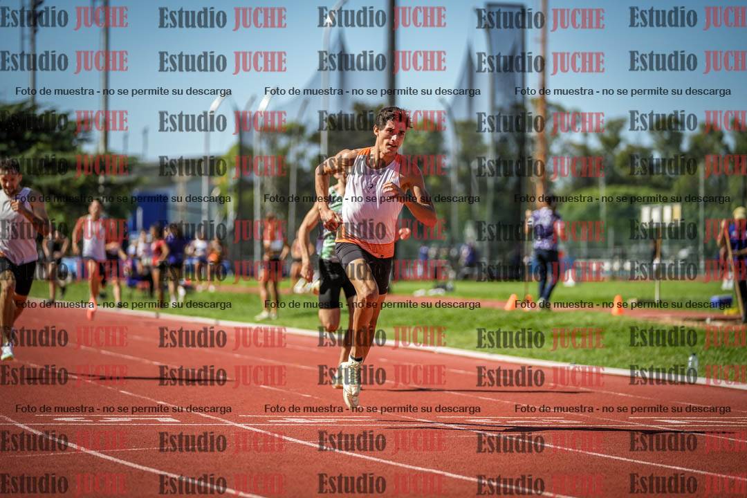 Fotos de los 400 m llanos de varones