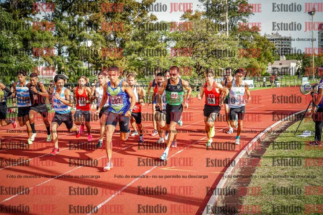 Fotos de los 3000 m llanos de varones