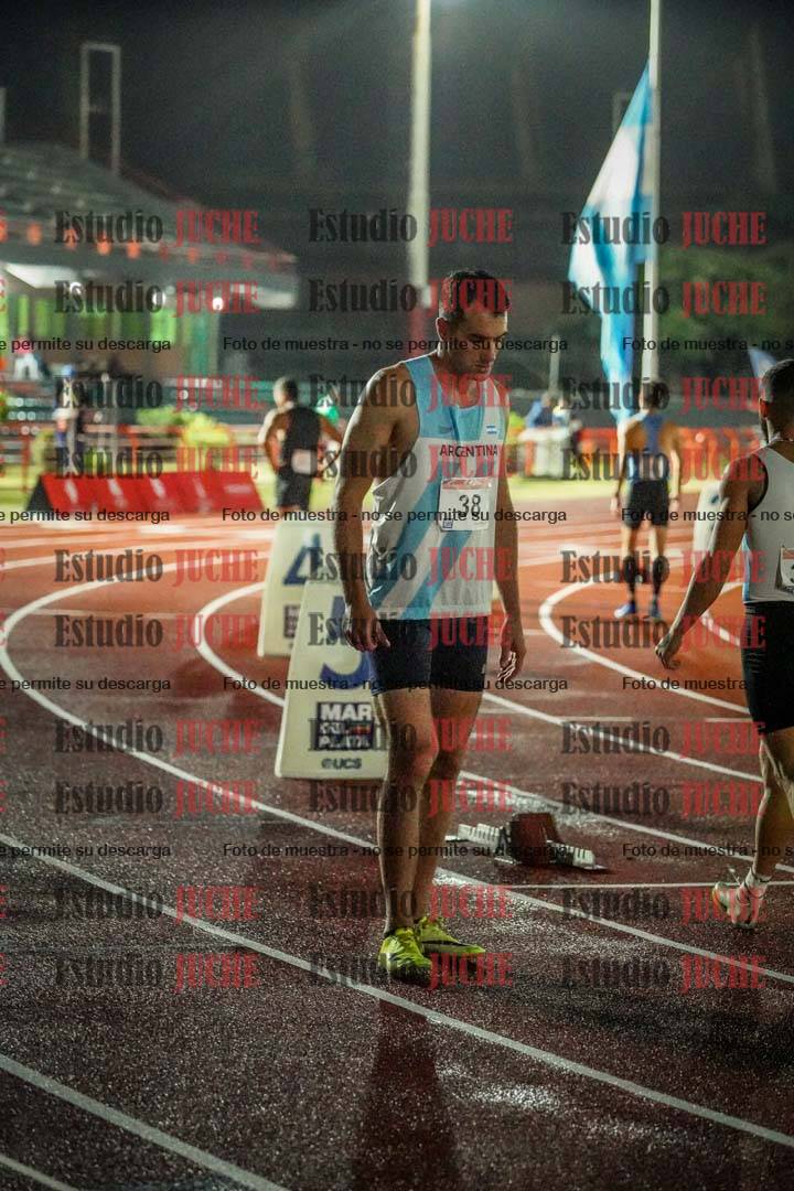 Fotos de los 400 m llanos de varones - deca 5 - serie 1
