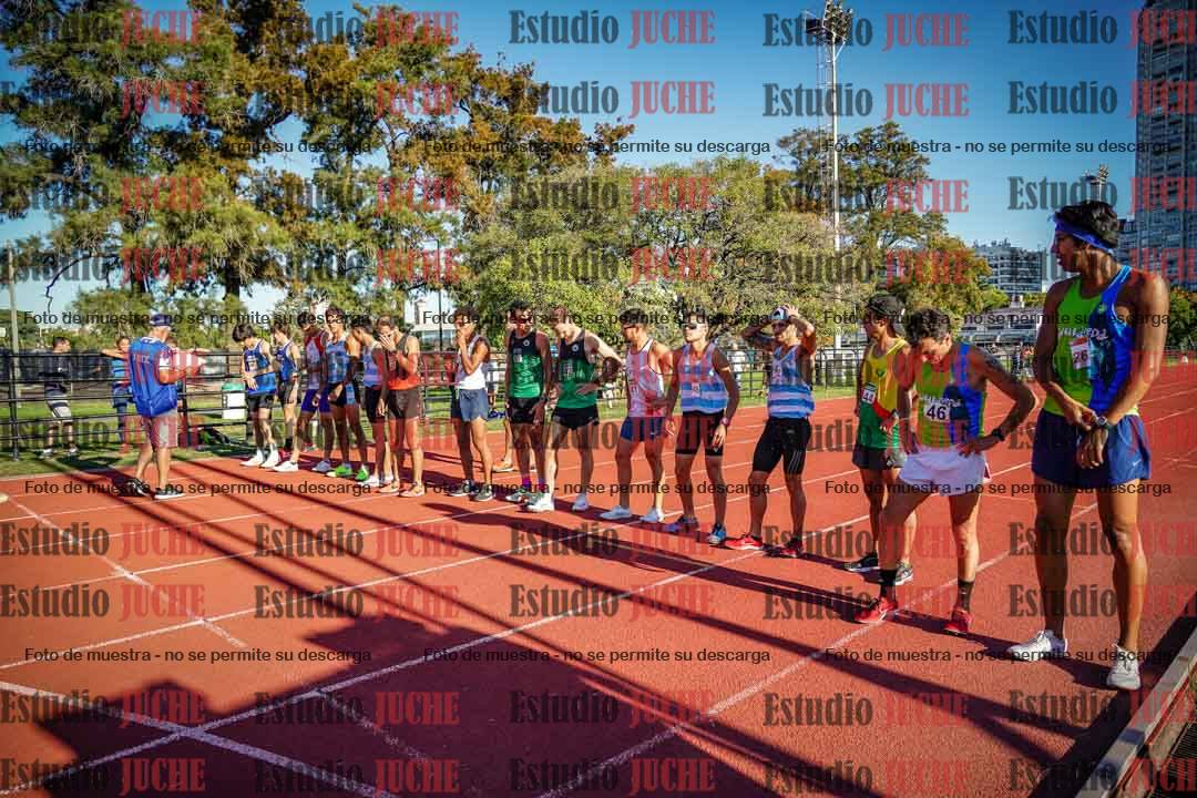 Fotos de los 3000 m llanos de varones