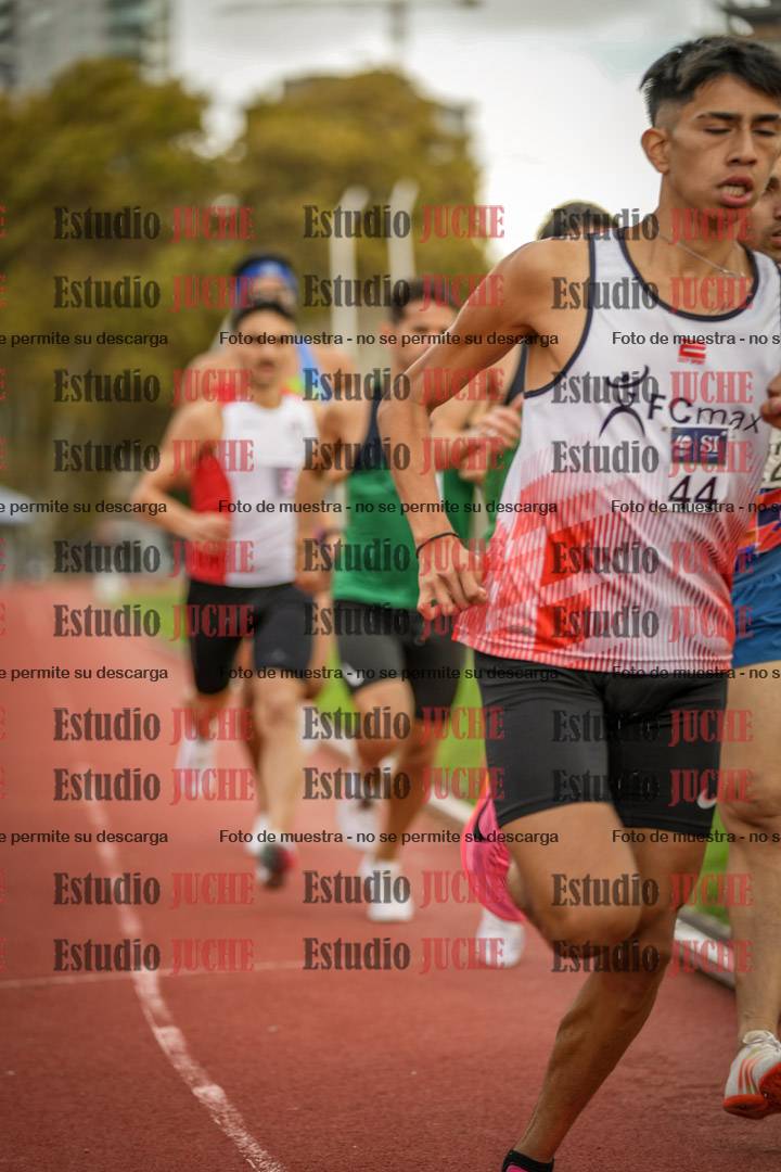 Fotos de los 3000 m llanos de varones